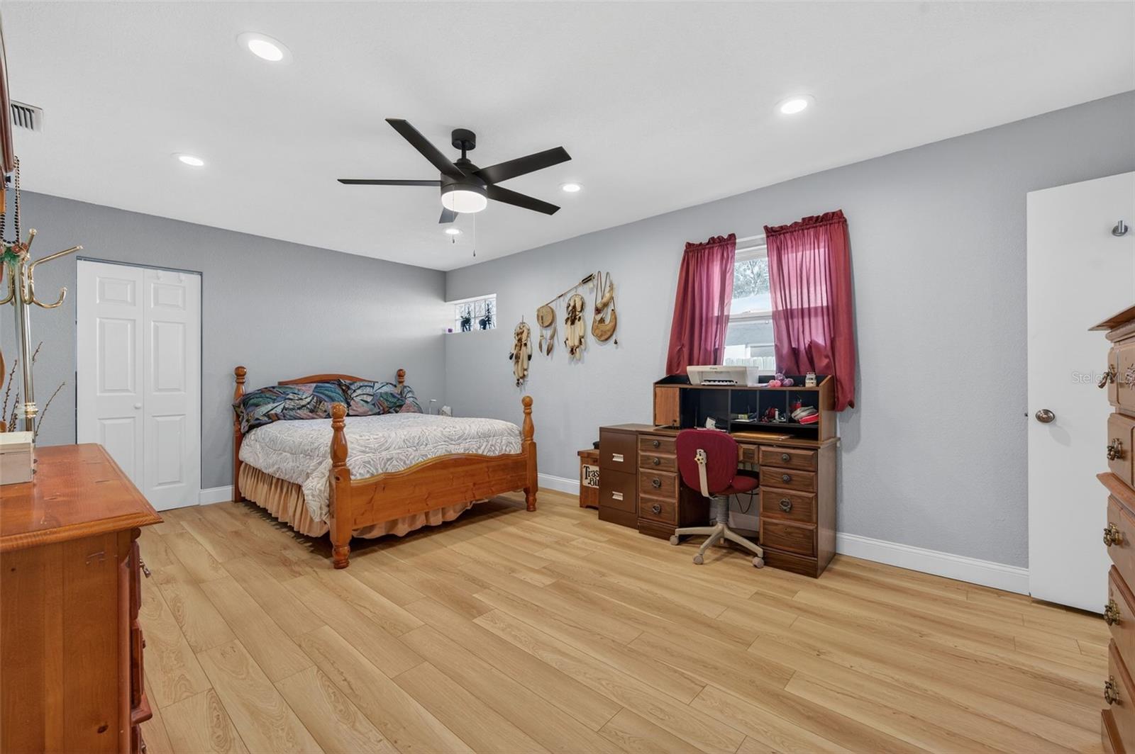 Image 10 of 21 For 7114 64th Way N