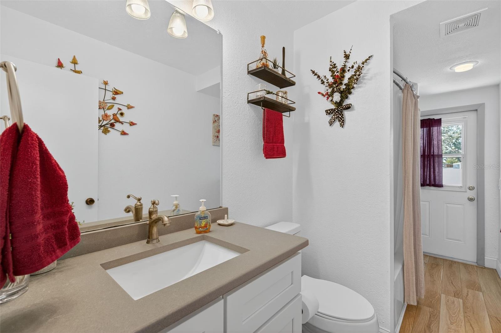 Image 15 of 21 For 7114 64th Way N