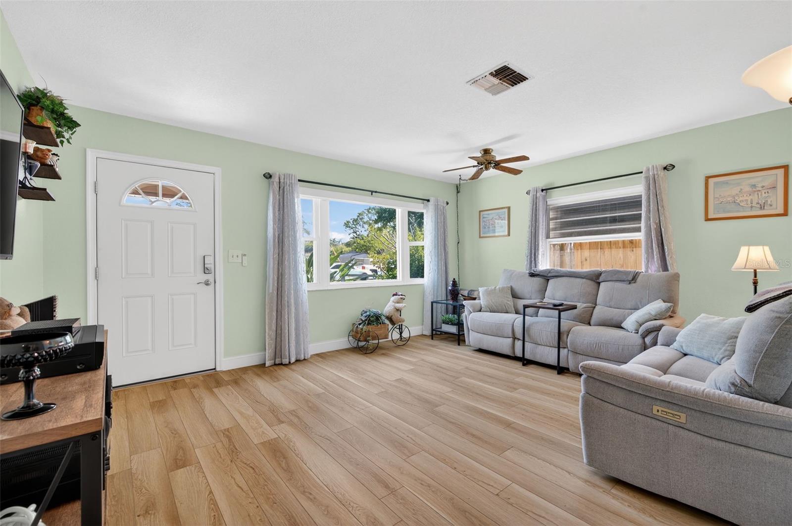 Image 5 of 21 For 7114 64th Way N