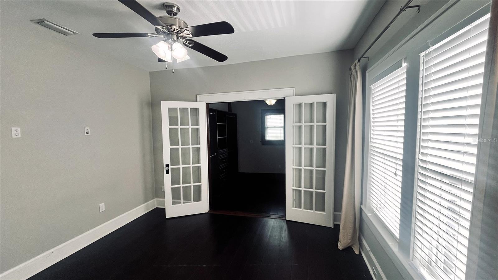 Image 20 of 24 For 403 Albany Avenue 1