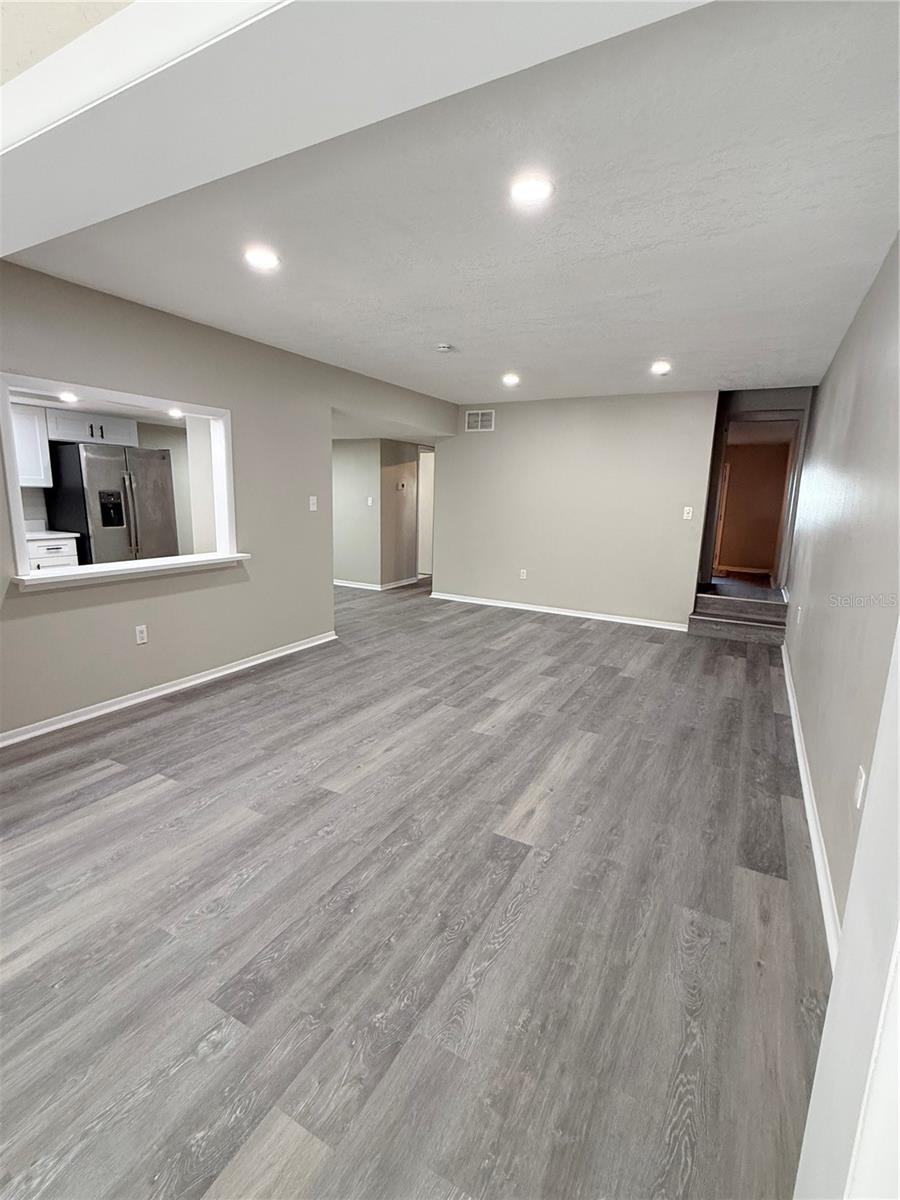 Image 8 of 17 For 5207 Blane Drive