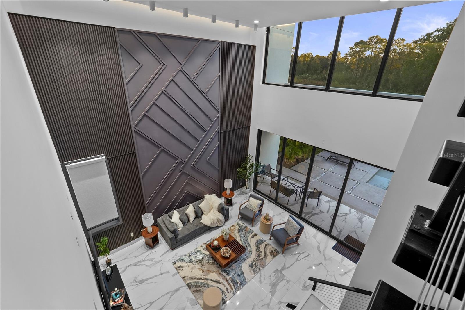 Image 18 of 54 For 7608 Antilla Street