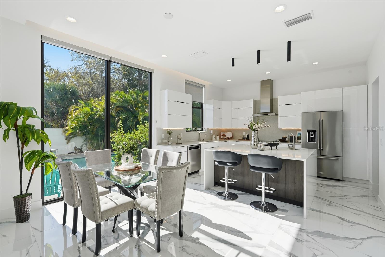 Image 24 of 54 For 7608 Antilla Street