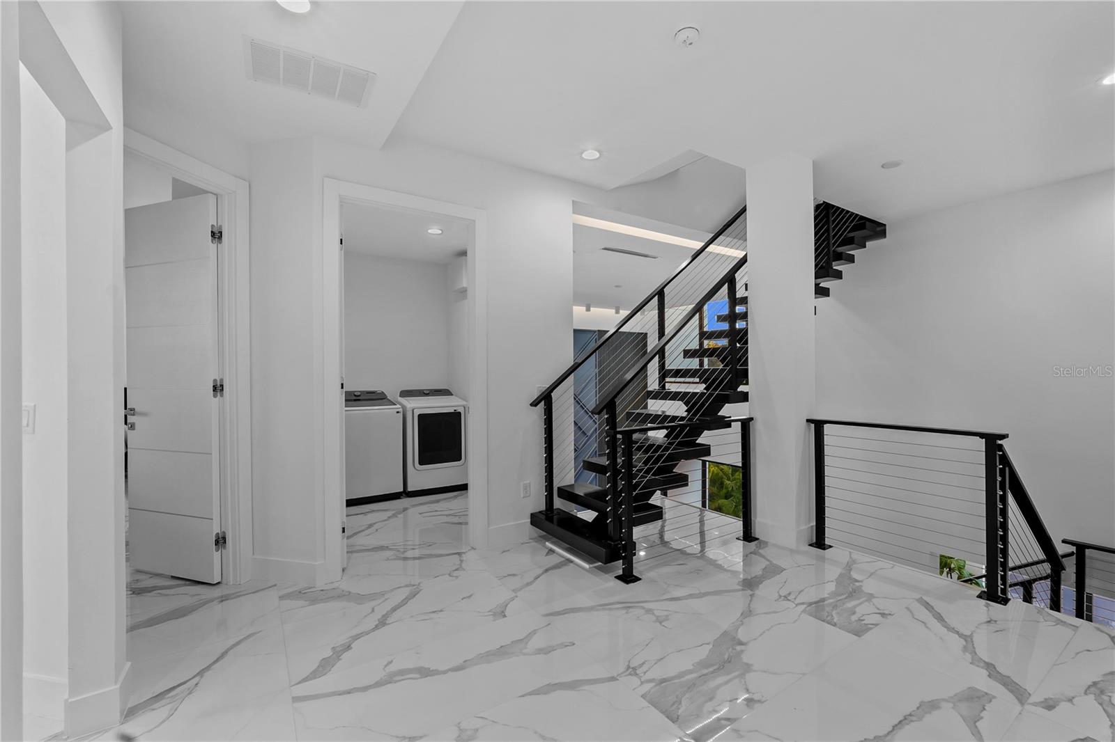 Image 30 of 54 For 7608 Antilla Street