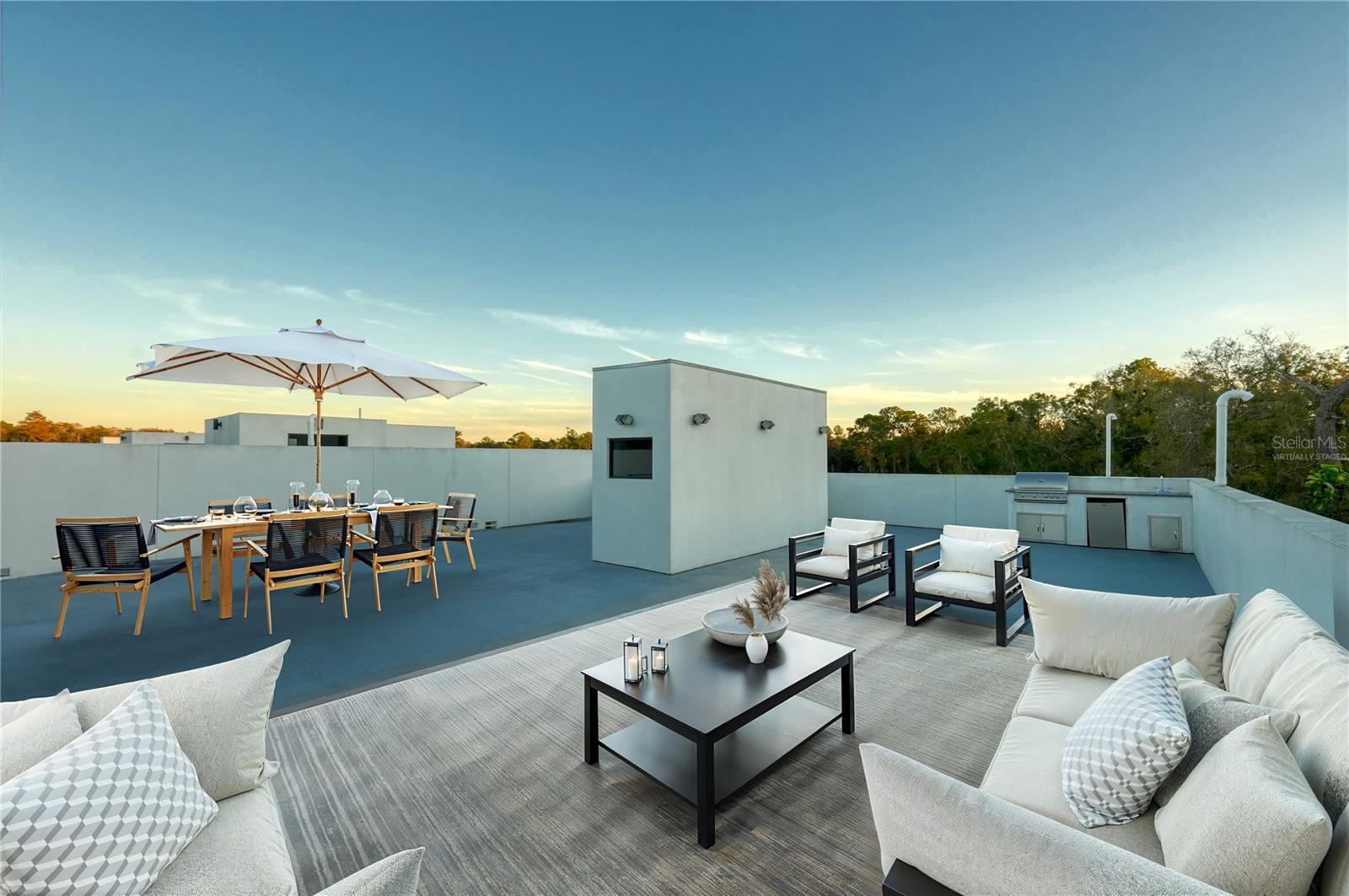 Image 46 of 54 For 7608 Antilla Street