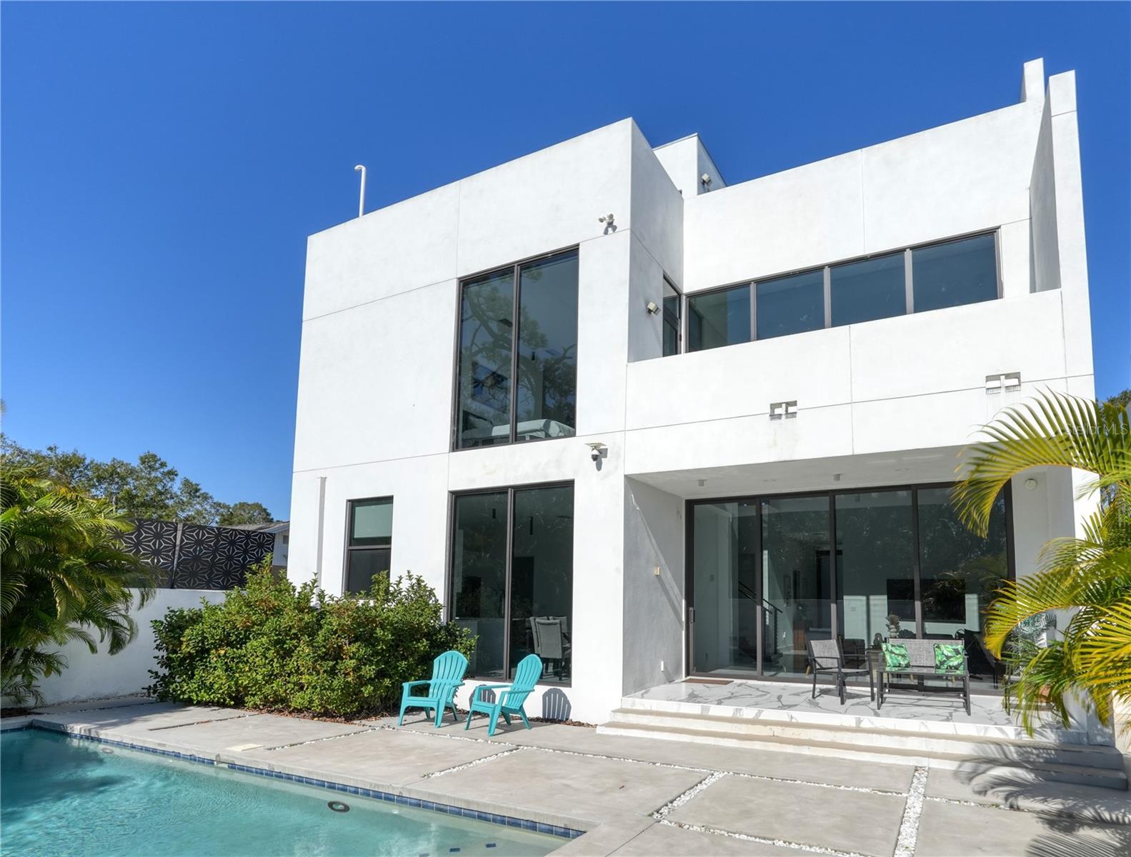 Image 6 of 54 For 7608 Antilla Street