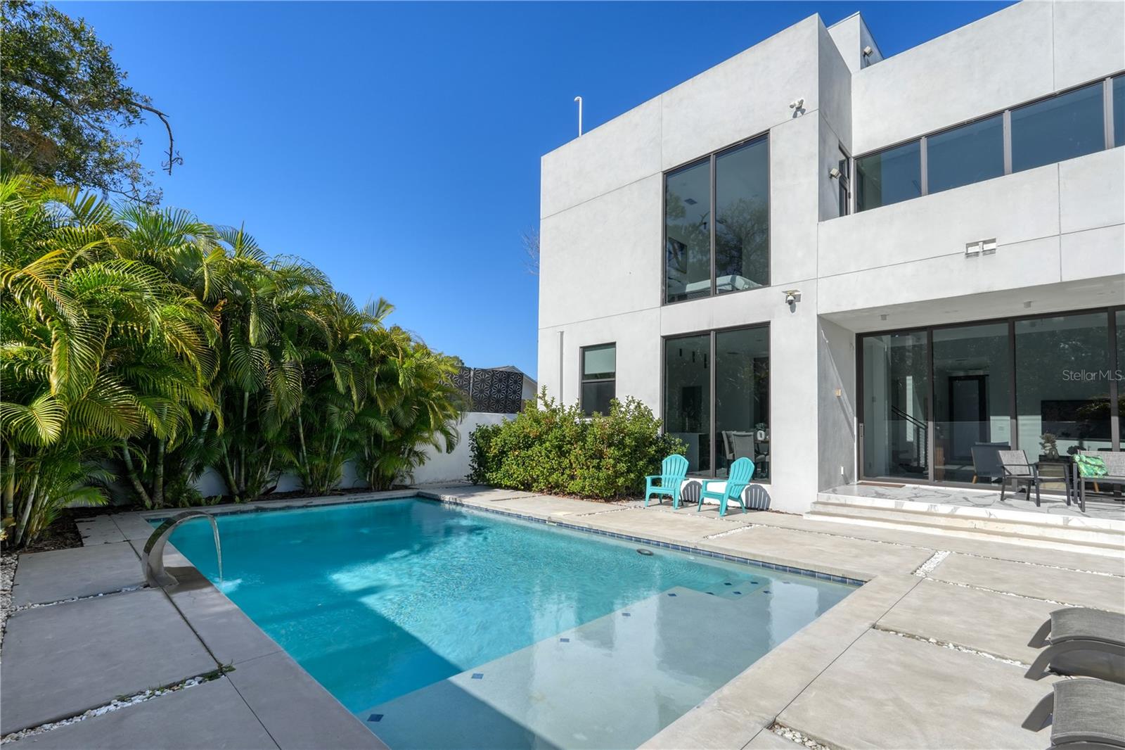 Image 7 of 54 For 7608 Antilla Street