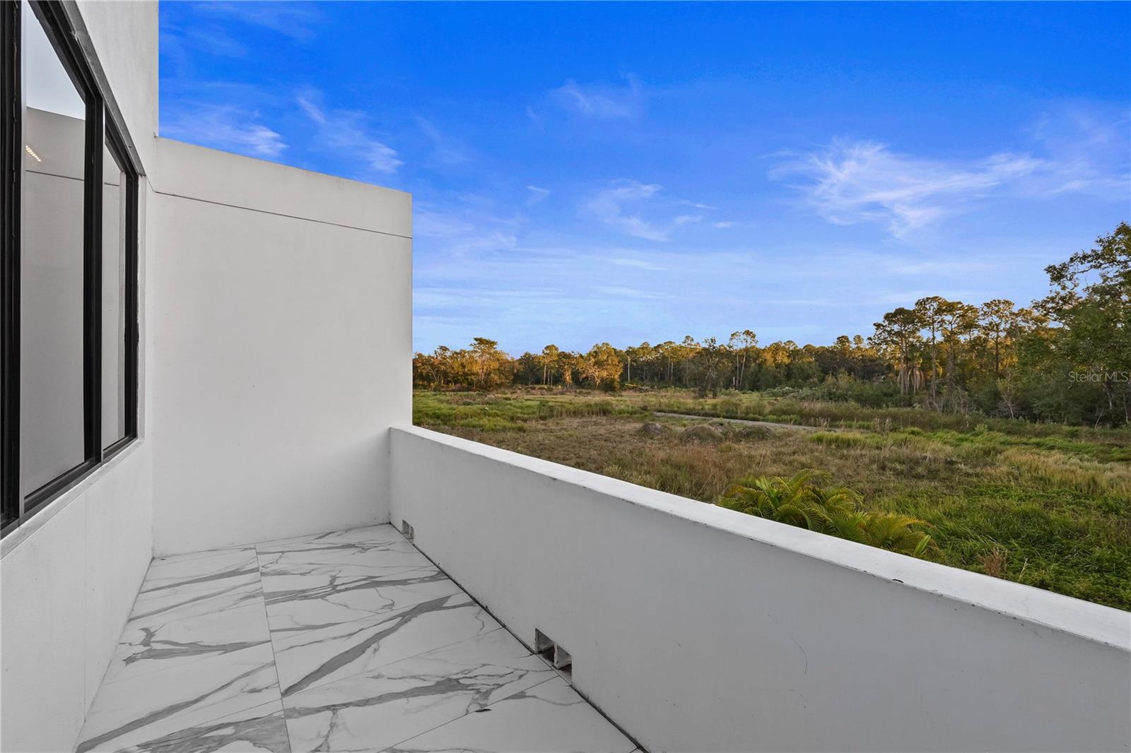 Image 9 of 54 For 7608 Antilla Street