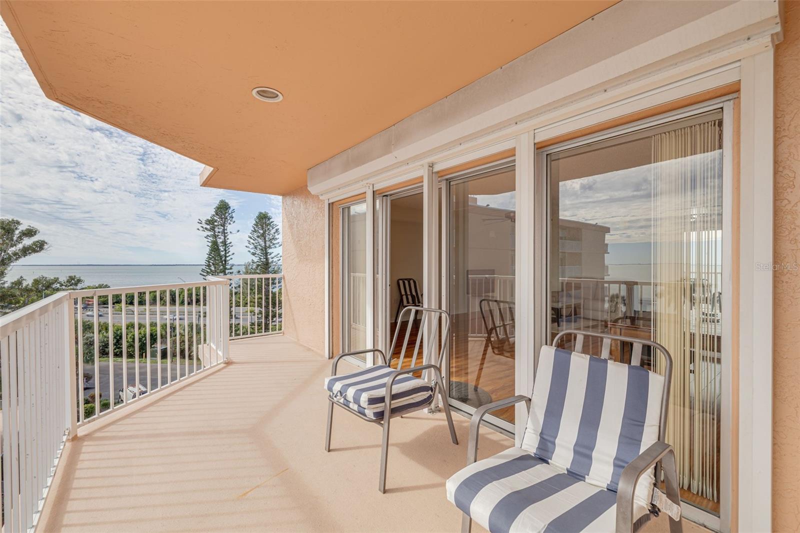 Image 11 of 41 For 7430 Sunshine Skyway Lane S 704