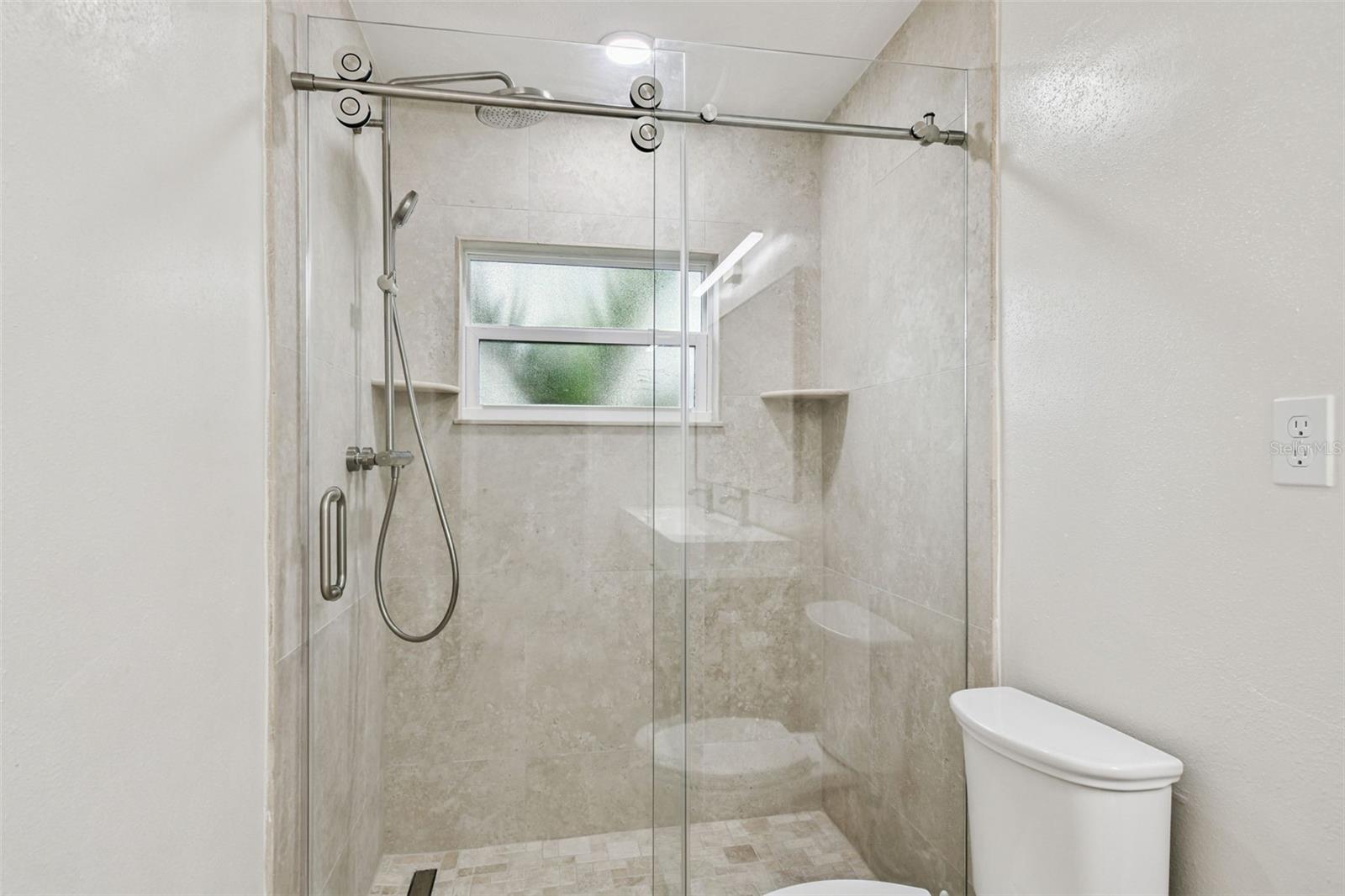 Image 21 of 49 For 4312 Beach Park Drive