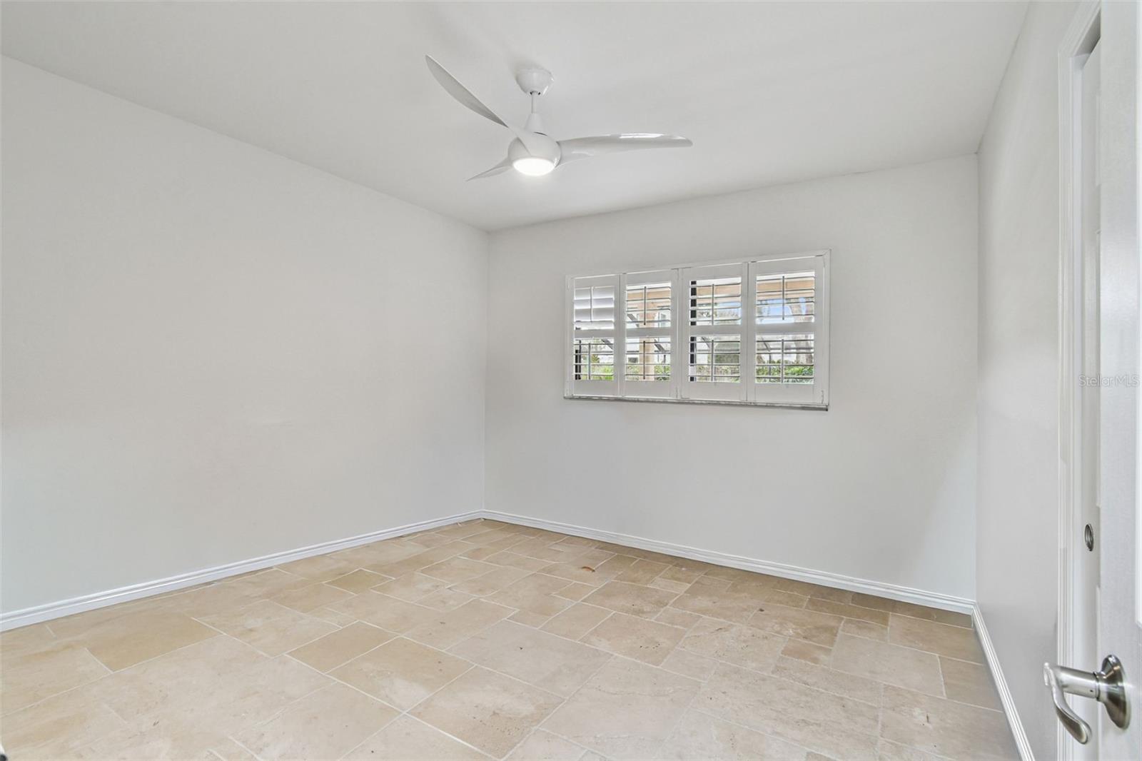 Image 23 of 49 For 4312 Beach Park Drive