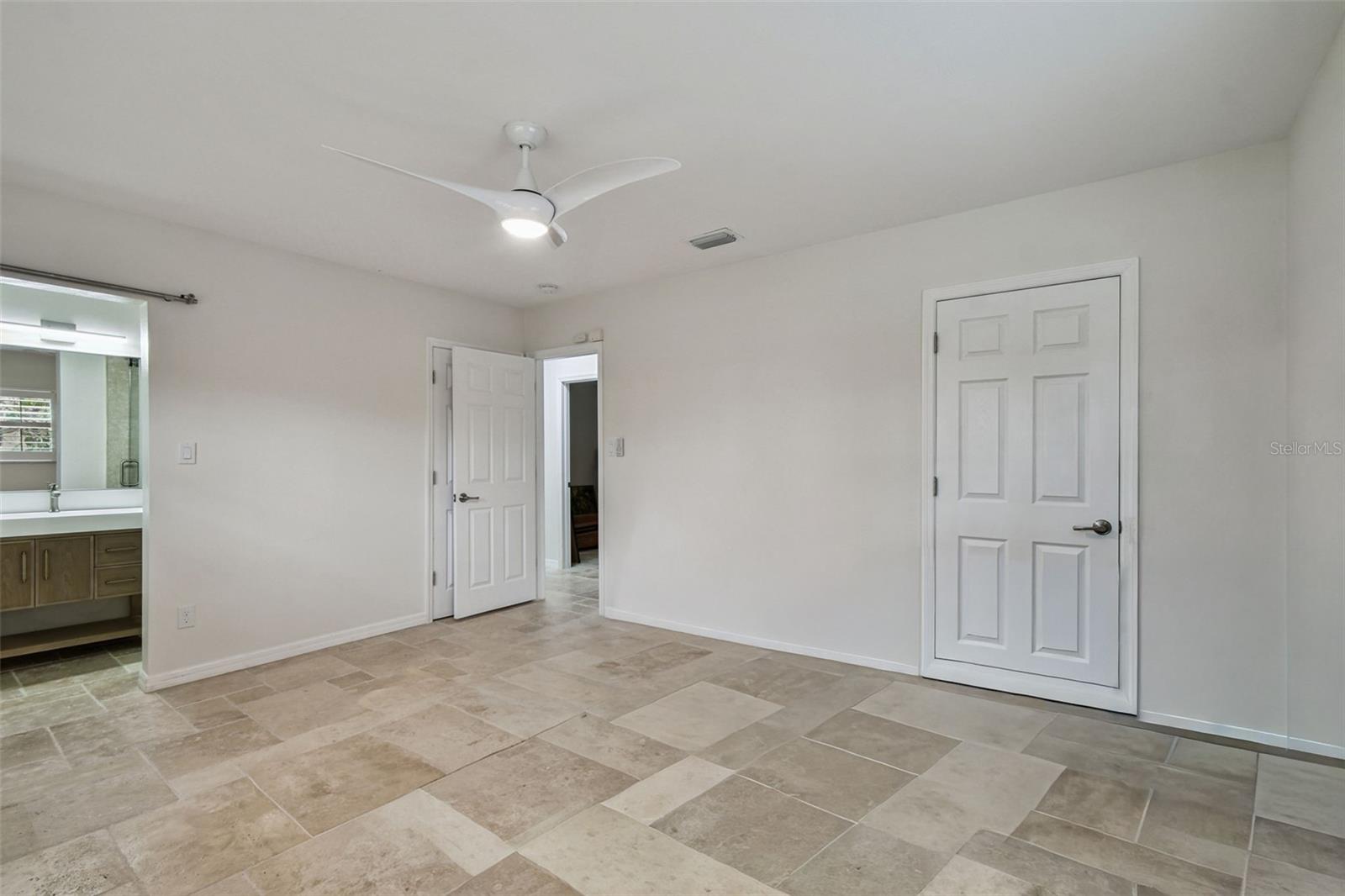 Image 25 of 49 For 4312 Beach Park Drive