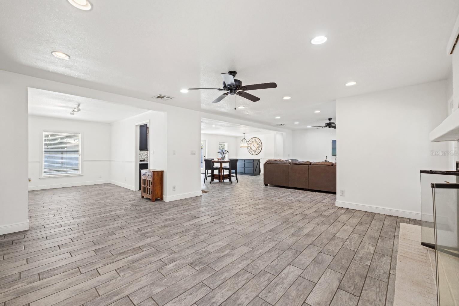 Image 15 of 60 For 12414 Fort King Road