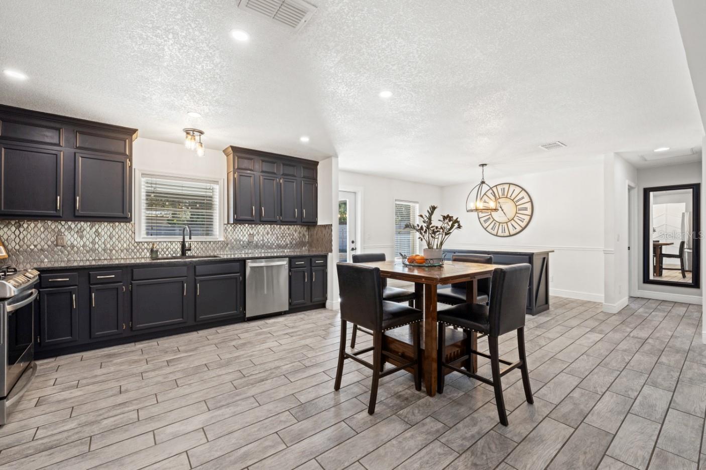 Image 19 of 60 For 12414 Fort King Road