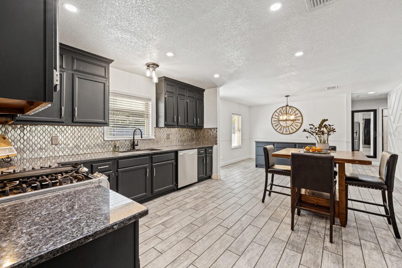 Image 25 of 60 For 12414 Fort King Road