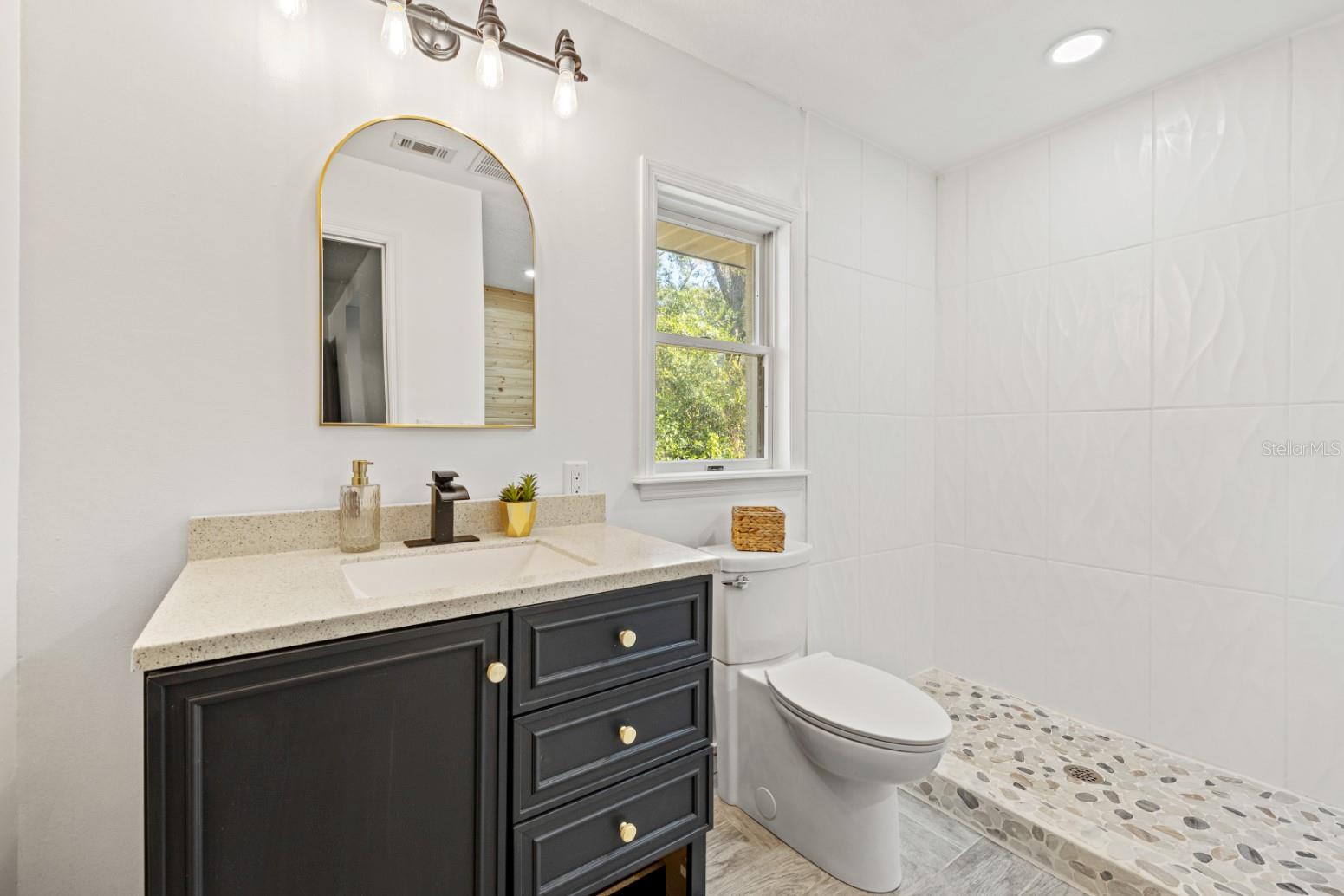 Image 33 of 60 For 12414 Fort King Road