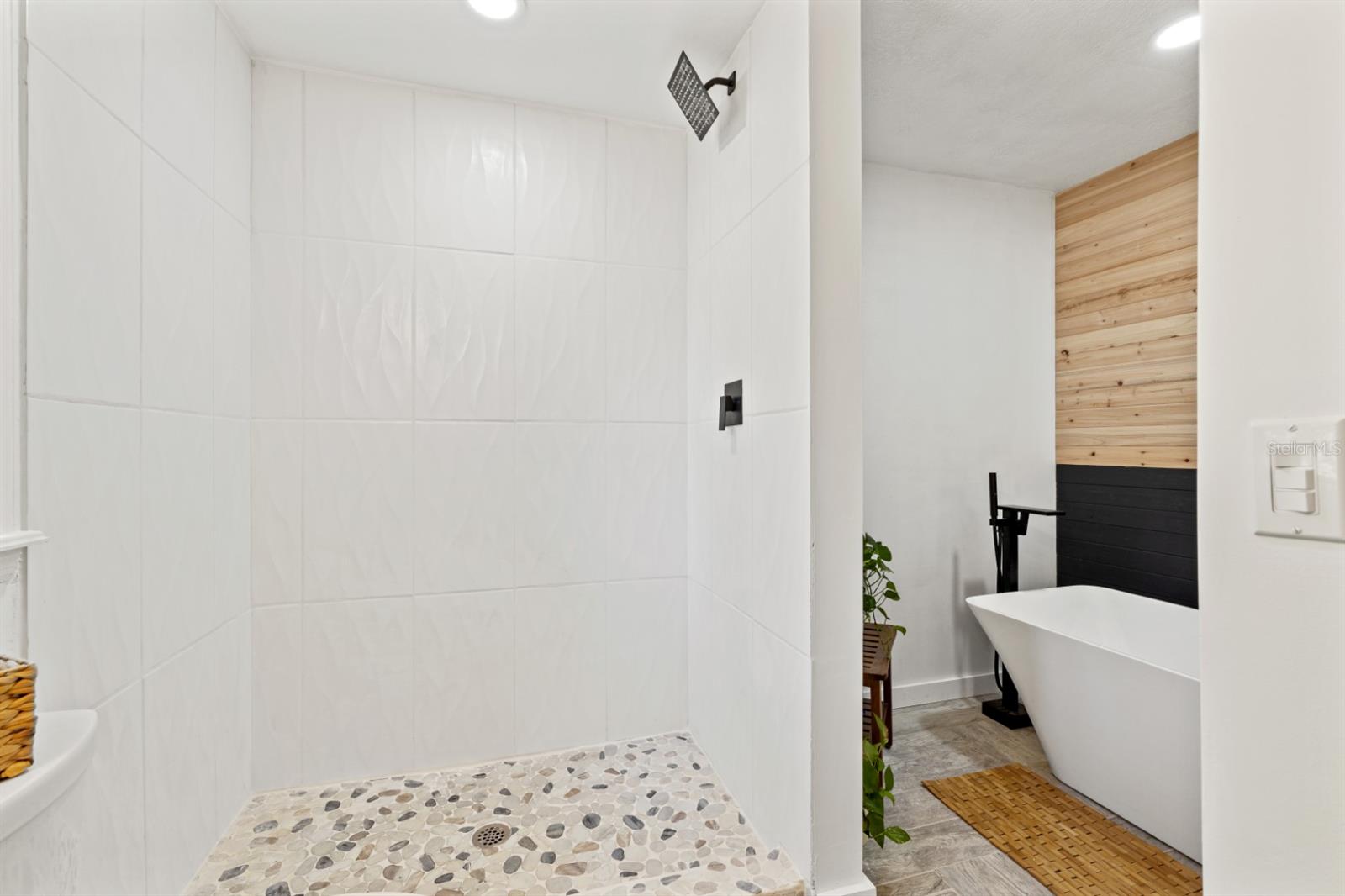 Image 34 of 60 For 12414 Fort King Road