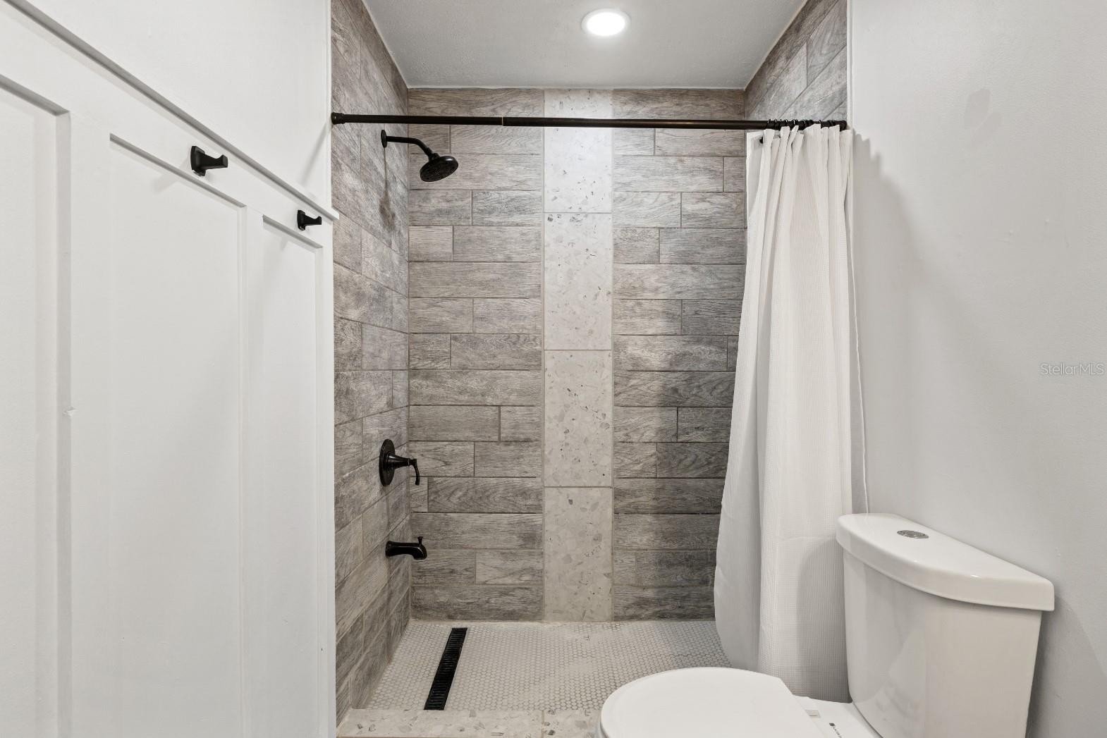 Image 39 of 60 For 12414 Fort King Road