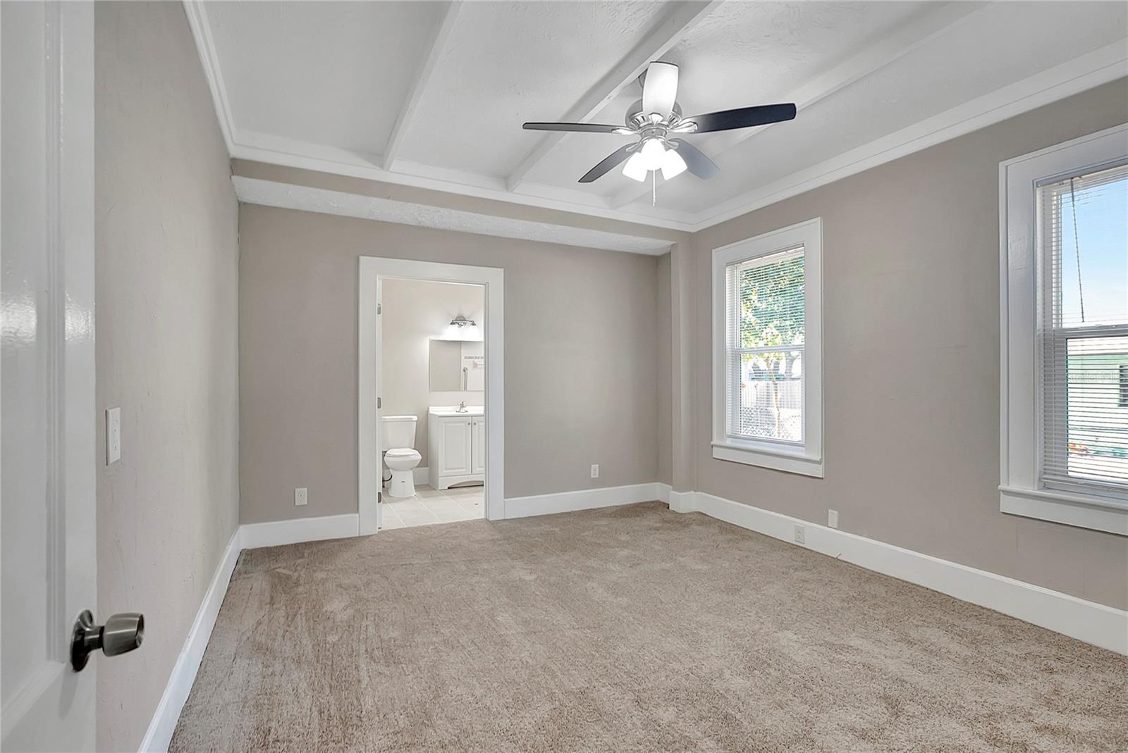 Image 22 of 39 For 703 16th Avenue Nw