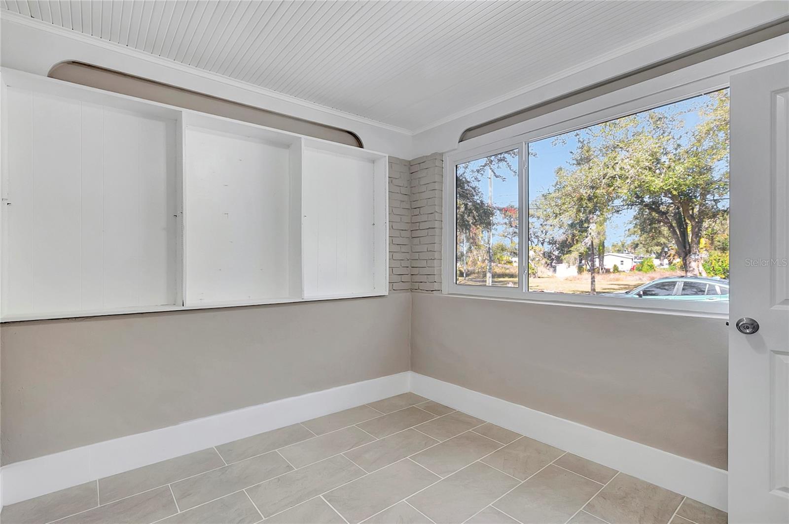 Image 9 of 39 For 703 16th Avenue Nw