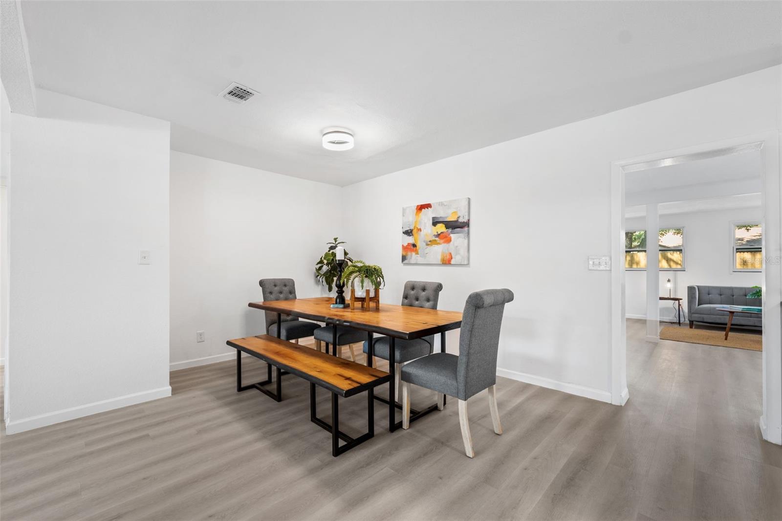 Image 11 of 42 For 1620 San Mateo Drive