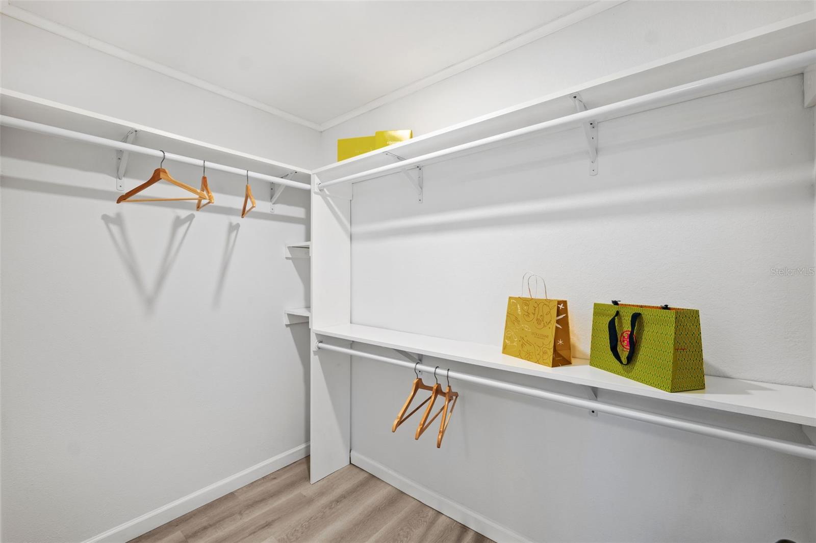 Image 27 of 42 For 1620 San Mateo Drive