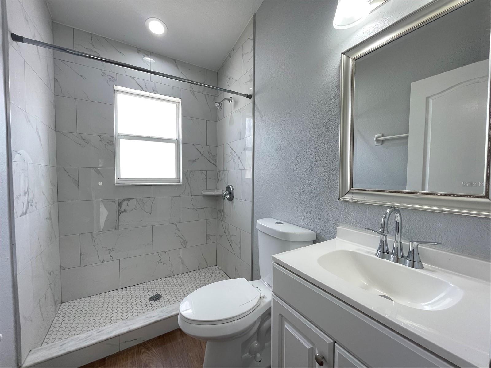 Image 16 of 19 For 2505 Aileen Street