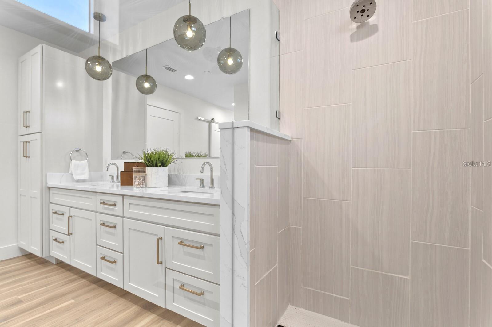 Image 37 of 54 For 864 N Osceola Ave