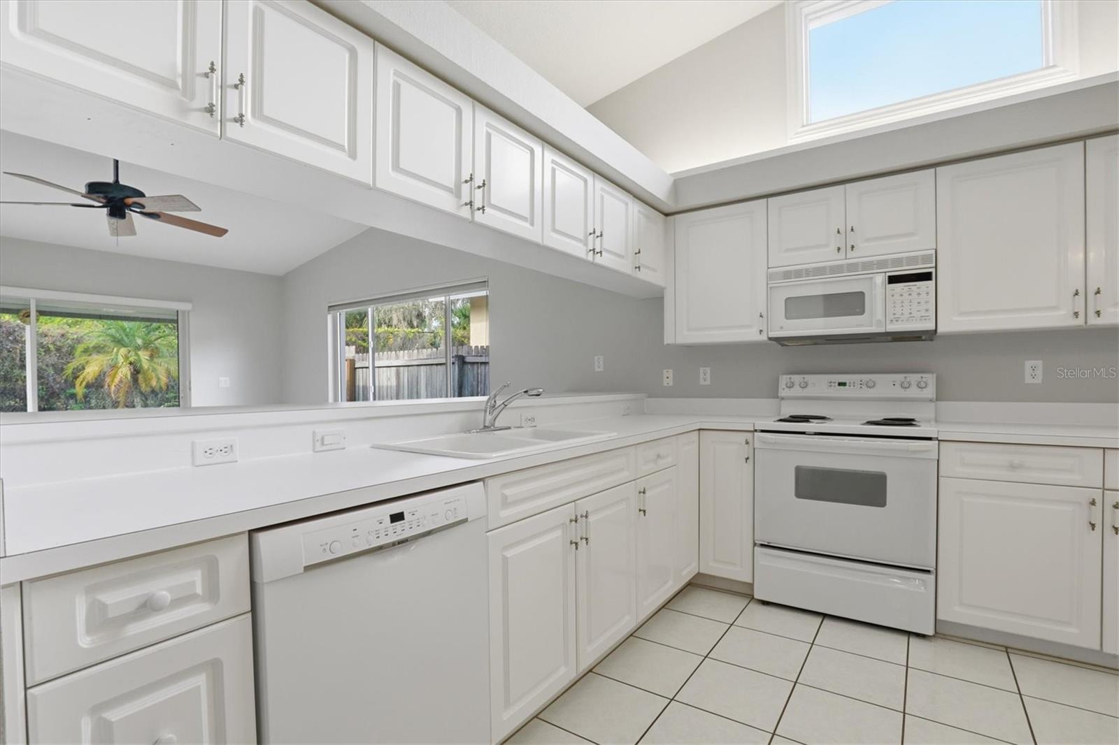 Image 17 of 33 For 45 Gulfwinds Drive W