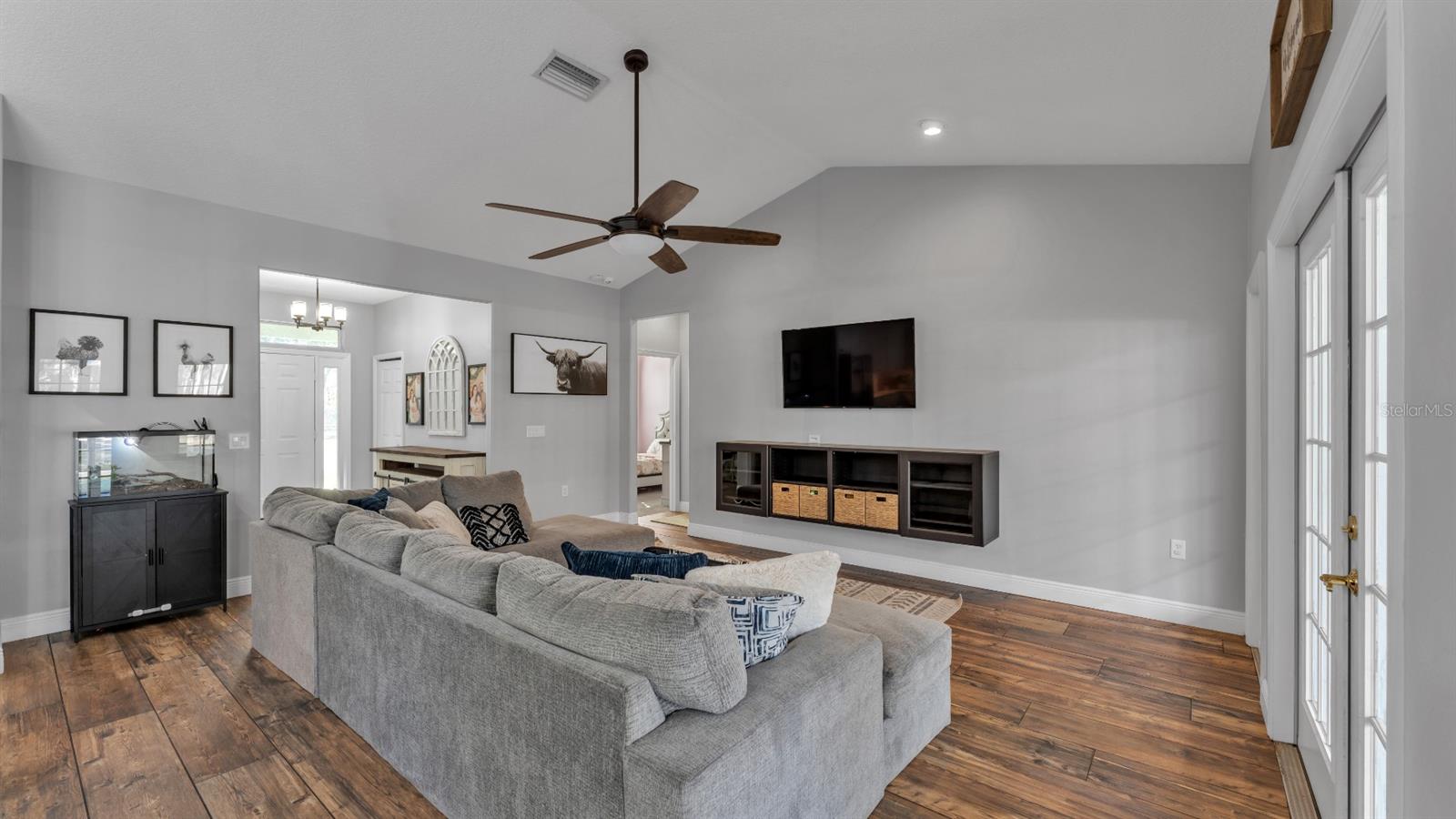 Image 13 of 58 For 12459 Fort King Road