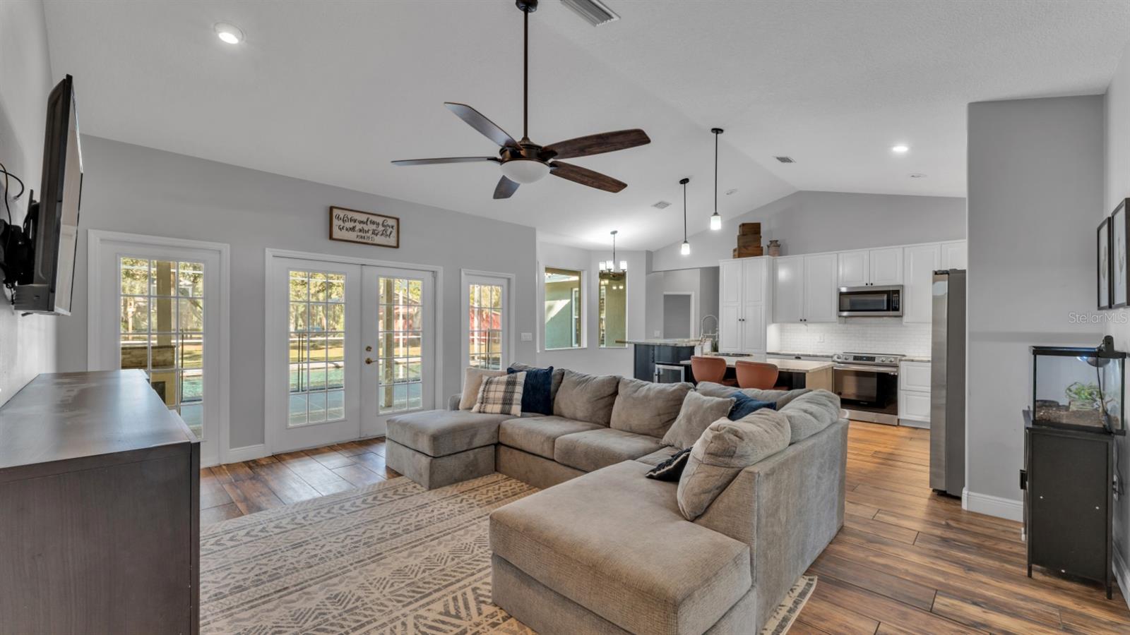 Image 14 of 58 For 12459 Fort King Road