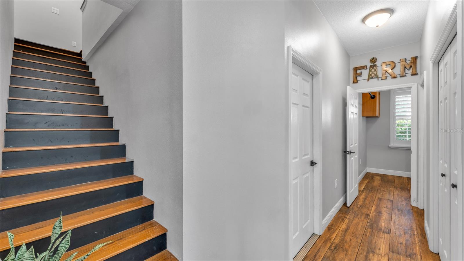 Image 31 of 58 For 12459 Fort King Road