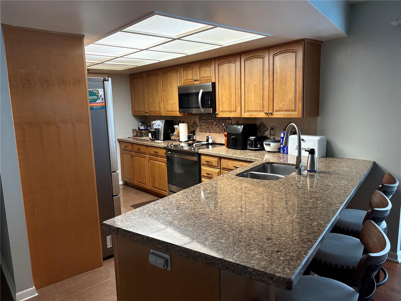 Image 10 of 23 For 2649 Clubhouse Drive S