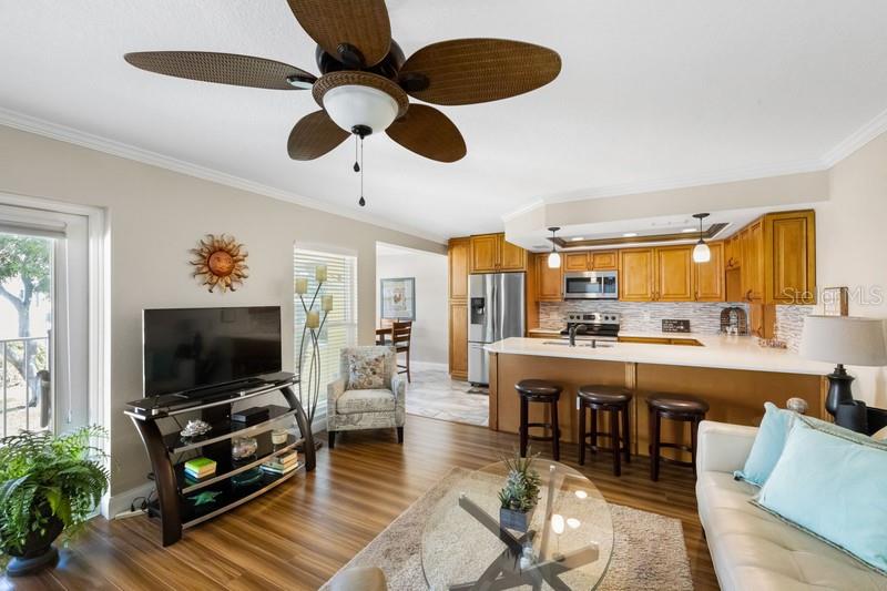 Image 11 of 37 For 1125 Pinellas Bayway S 106