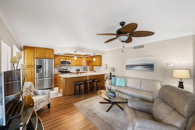 Image 12 of 37 For 1125 Pinellas Bayway S 106