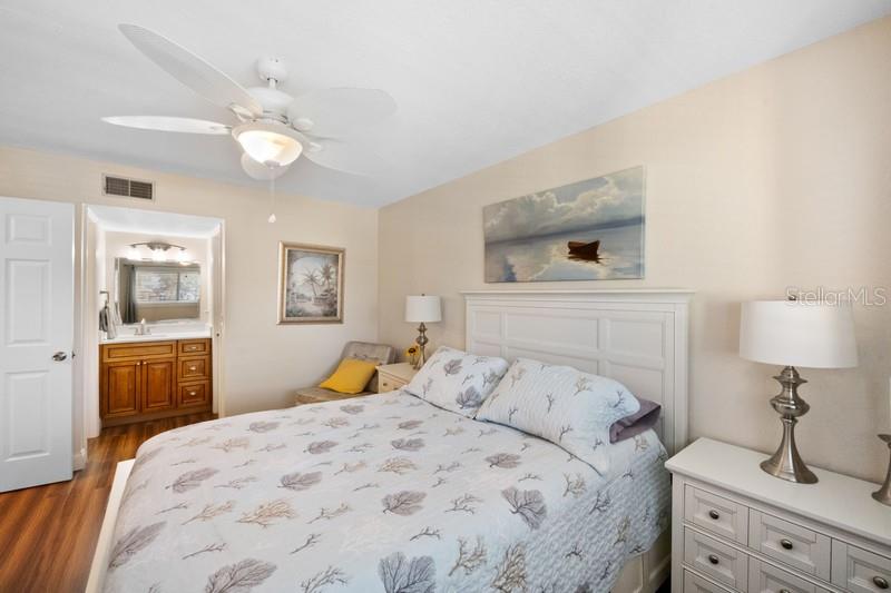 Image 13 of 37 For 1125 Pinellas Bayway S 106