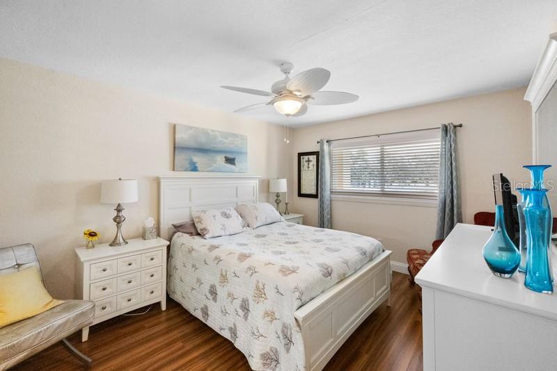 Image 15 of 37 For 1125 Pinellas Bayway S 106