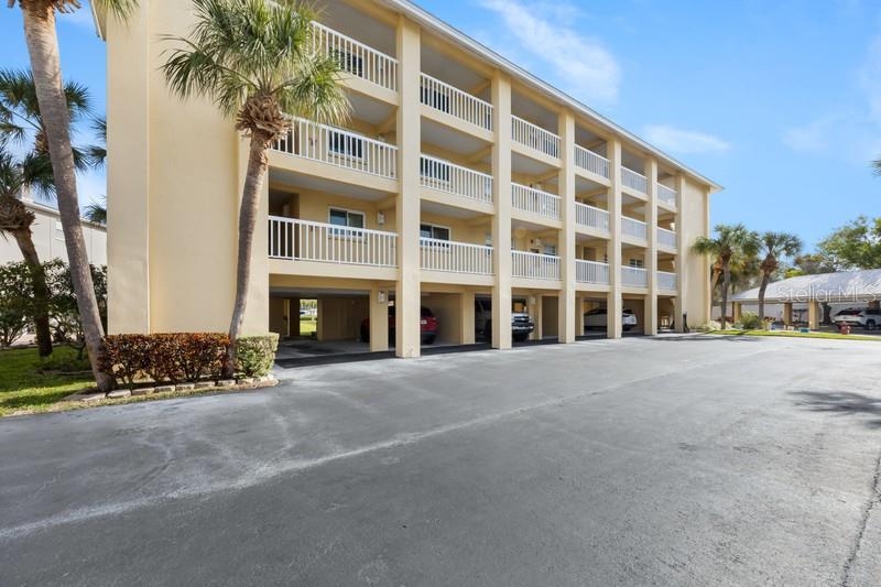 Image 2 of 37 For 1125 Pinellas Bayway S 106