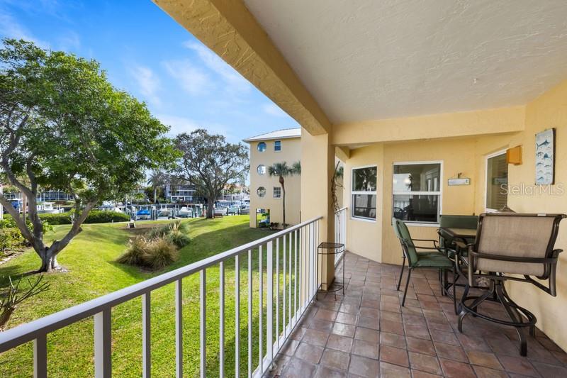 Image 21 of 37 For 1125 Pinellas Bayway S 106