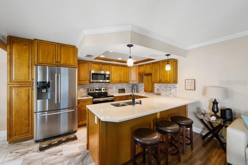 Image 7 of 37 For 1125 Pinellas Bayway S 106