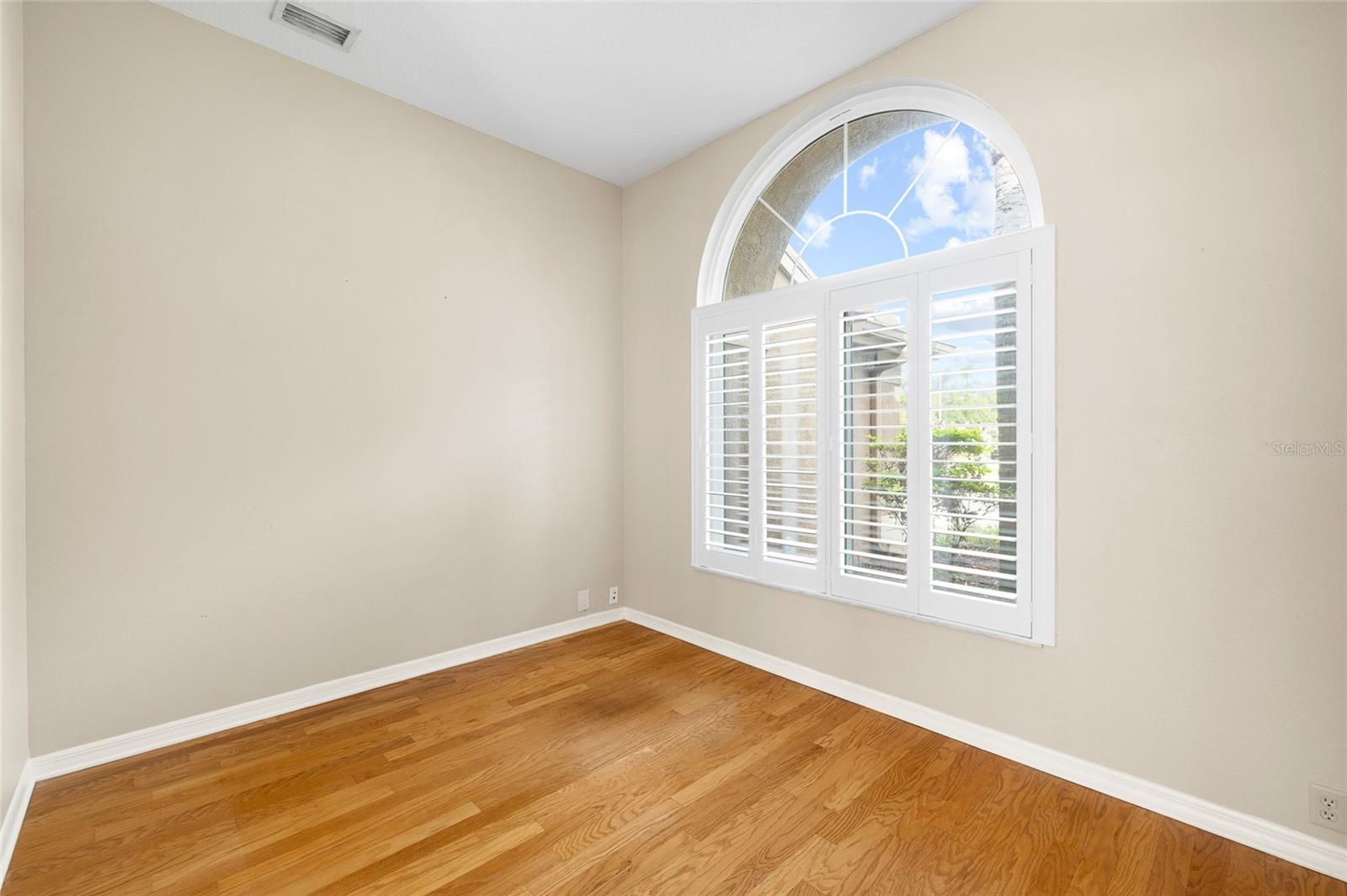 Image 43 of 67 For 12310 Seabrook Drive