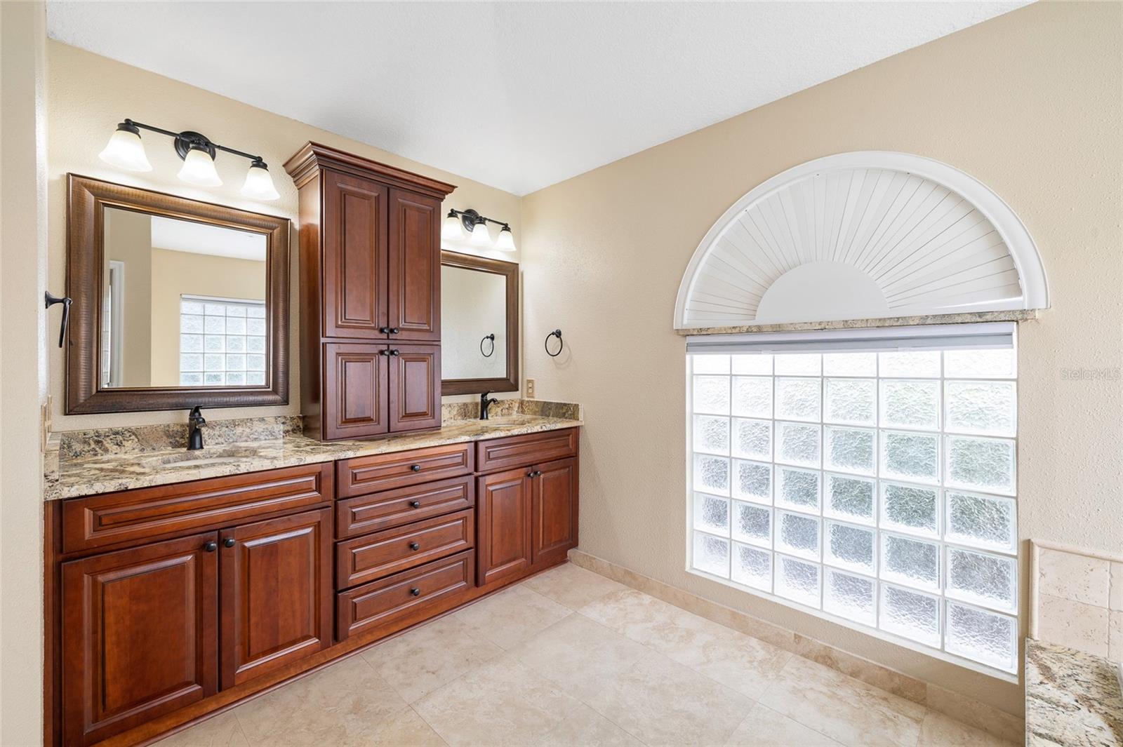 Image 51 of 67 For 12310 Seabrook Drive