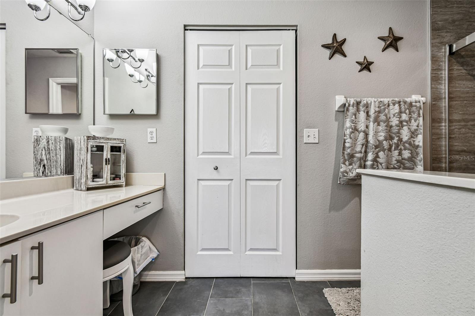 Image 24 of 55 For 4210 Caddie Drive E 202