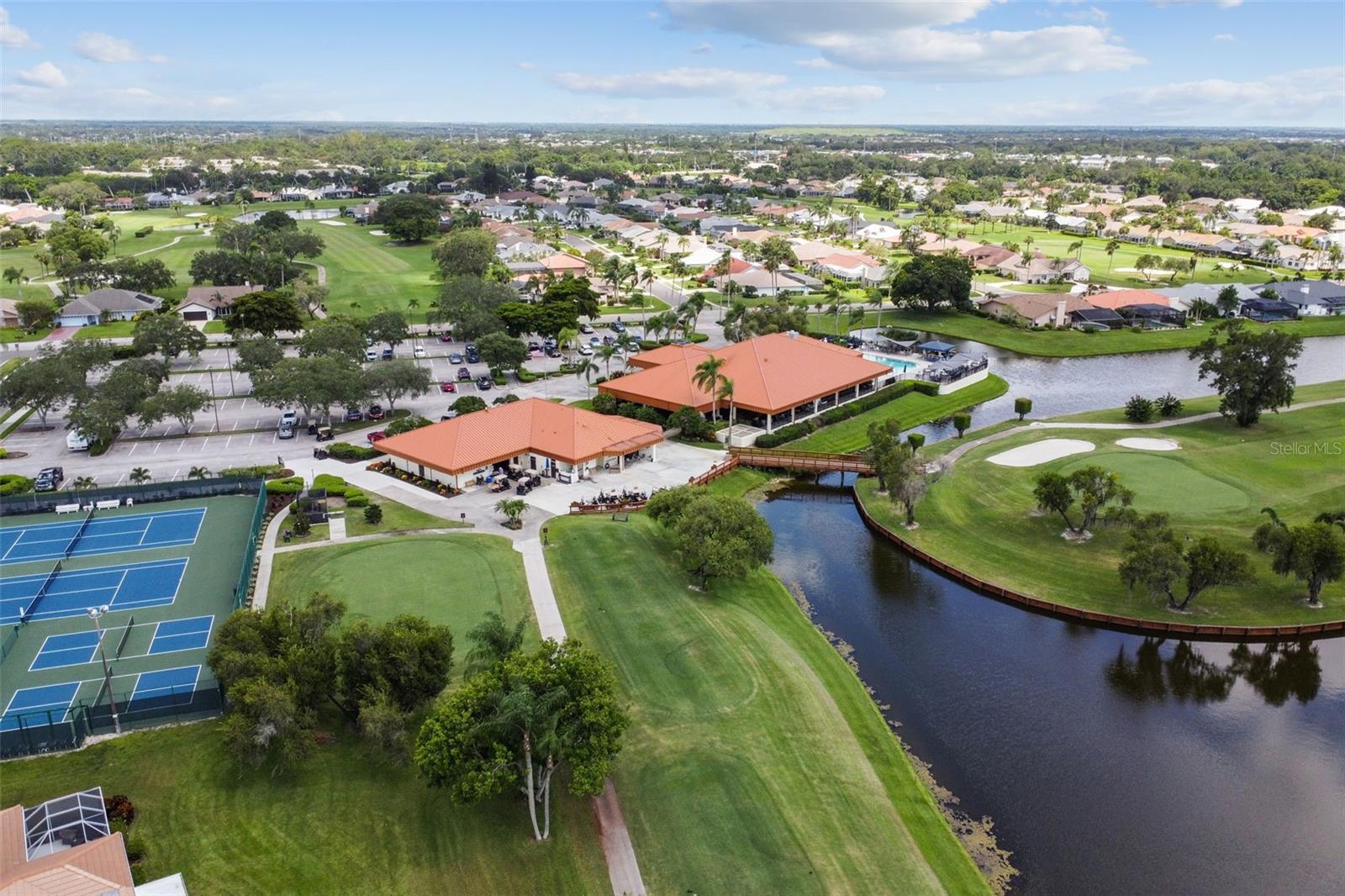 Image 44 of 55 For 4210 Caddie Drive E 202