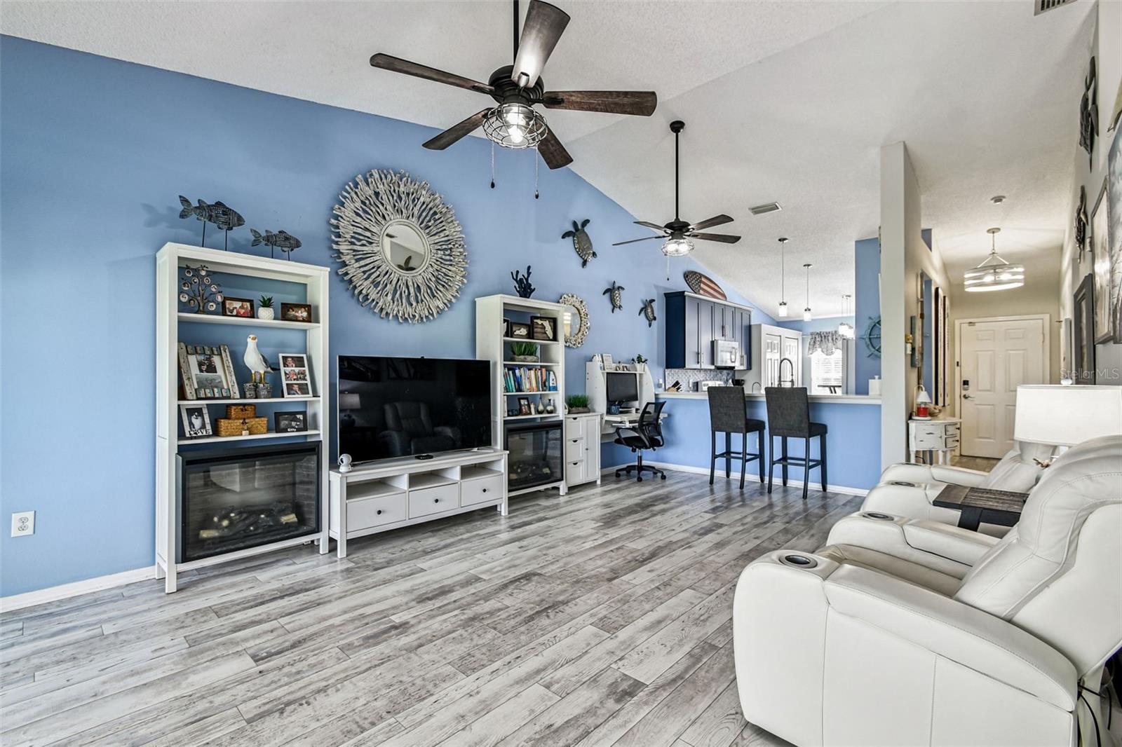 Image 9 of 55 For 4210 Caddie Drive E 202