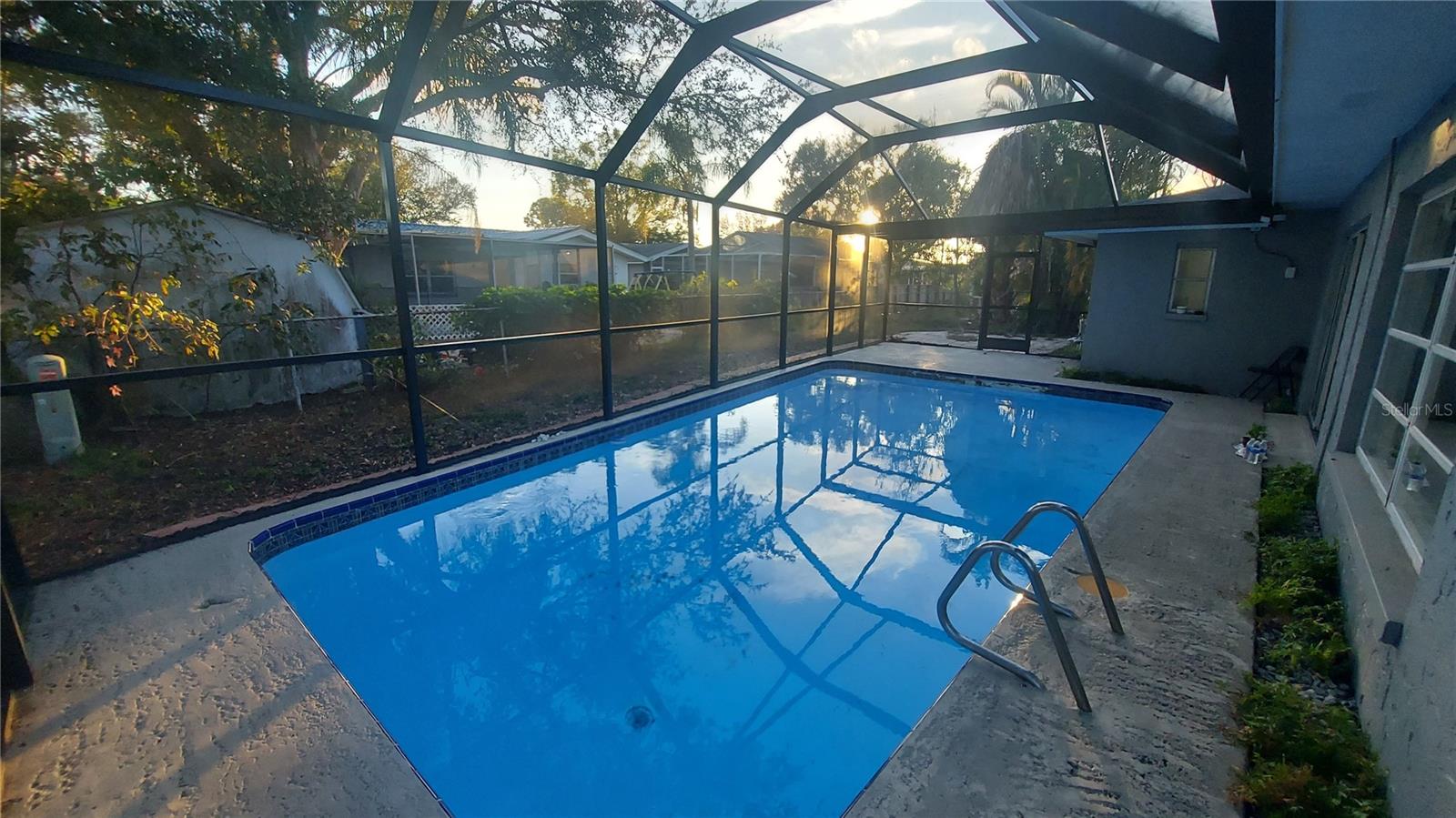 Image 18 of 20 For 1811 Forest Drive