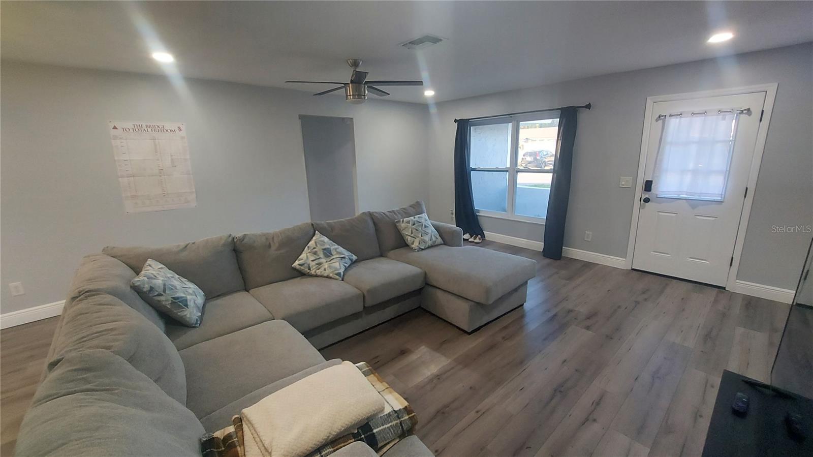 Image 2 of 20 For 1811 Forest Drive