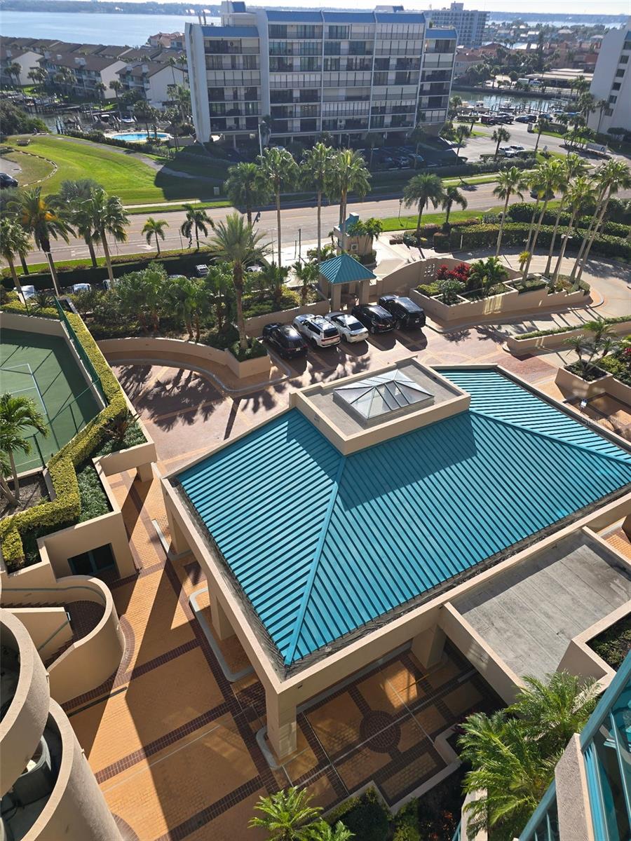 Image 33 of 37 For 1560 Gulf Boulevard 804