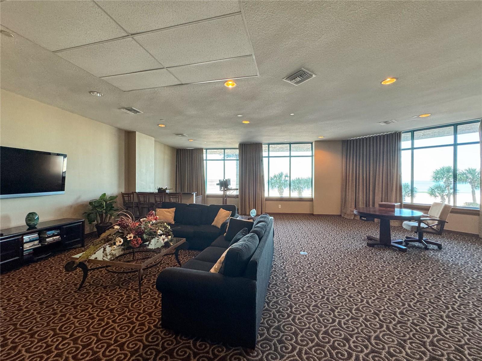 Image 35 of 37 For 1560 Gulf Boulevard 804