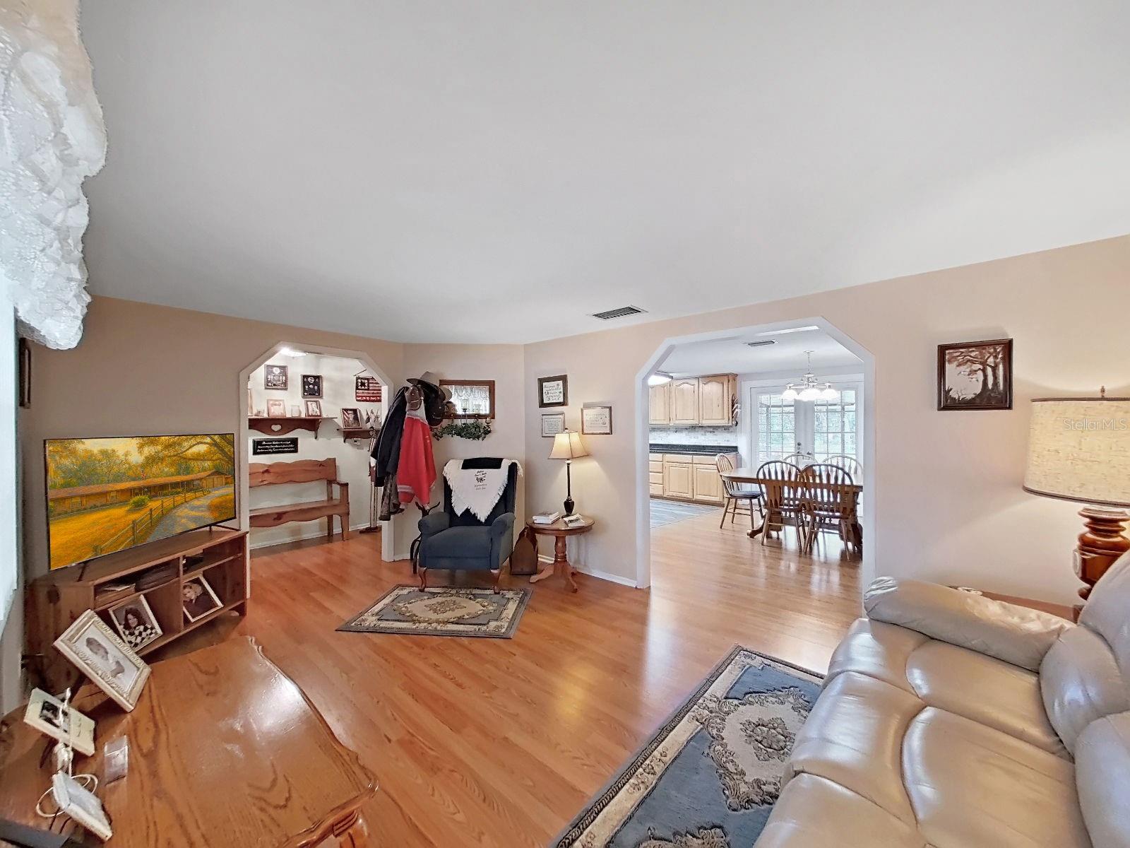 Image 17 of 58 For 4105 Robinson Road